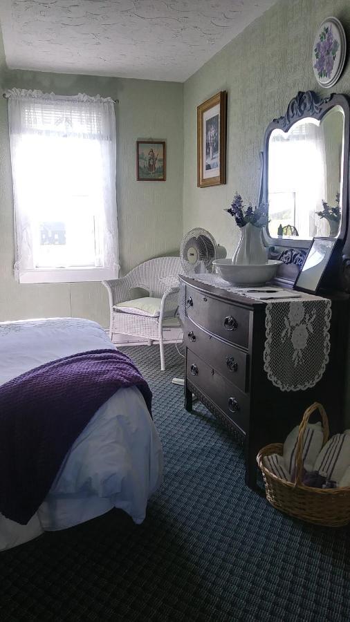 Moore'S Specialties Fundy Bay House Rental Gardner Creek Екстер'єр фото