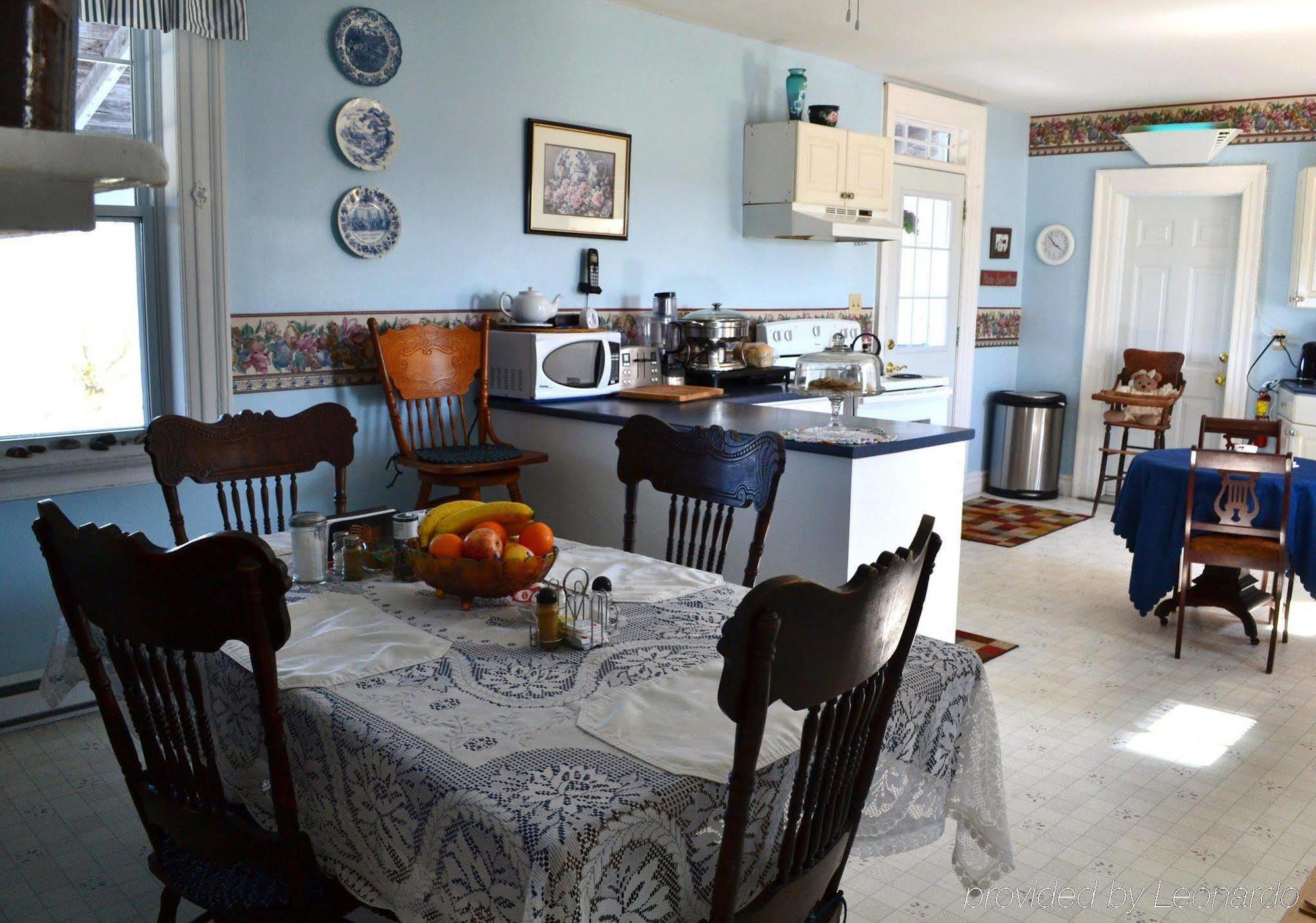 Moore'S Specialties Fundy Bay House Rental Gardner Creek Екстер'єр фото